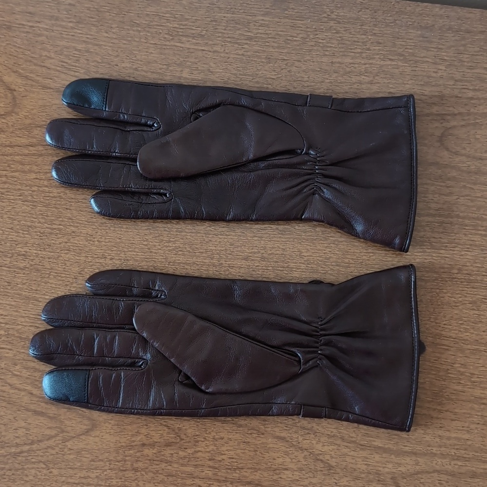 Cole Haan Women's Size Medium Gold Buckle Accent Soft Genuine Leather Gloves - Picture 9 of 10
